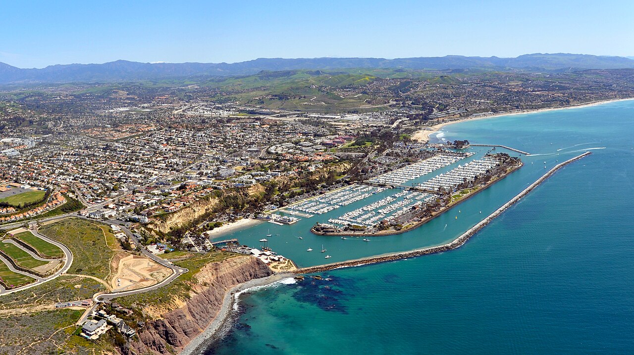 Dana Point — Dana Point a city in southern Orange County CA Photo Don Ramey Logan