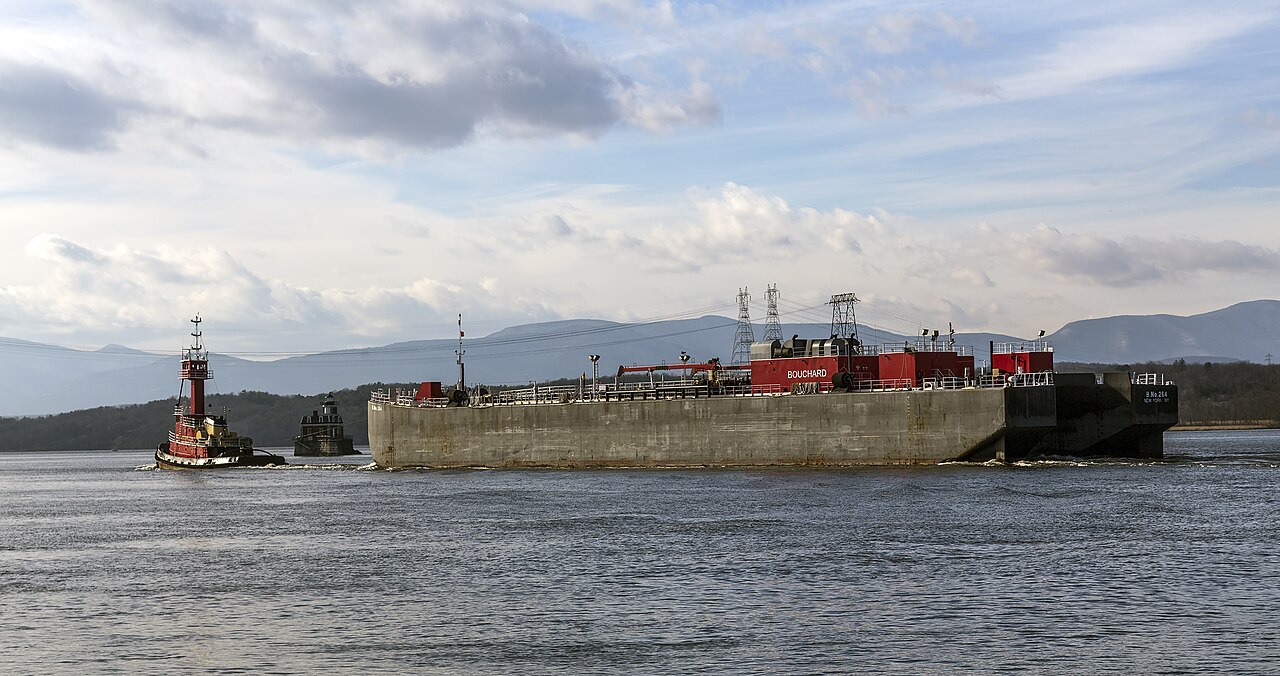 Hudson — Tug Evening Light and Barge 264 Hudson NY1