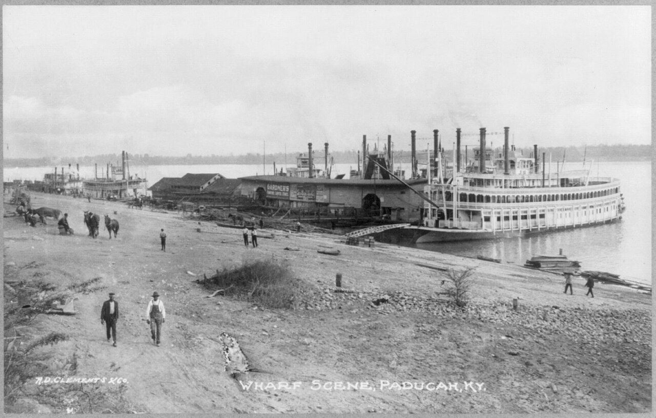 Paducah — Kentucky. Paducah, wharf scene LCCN2013646142