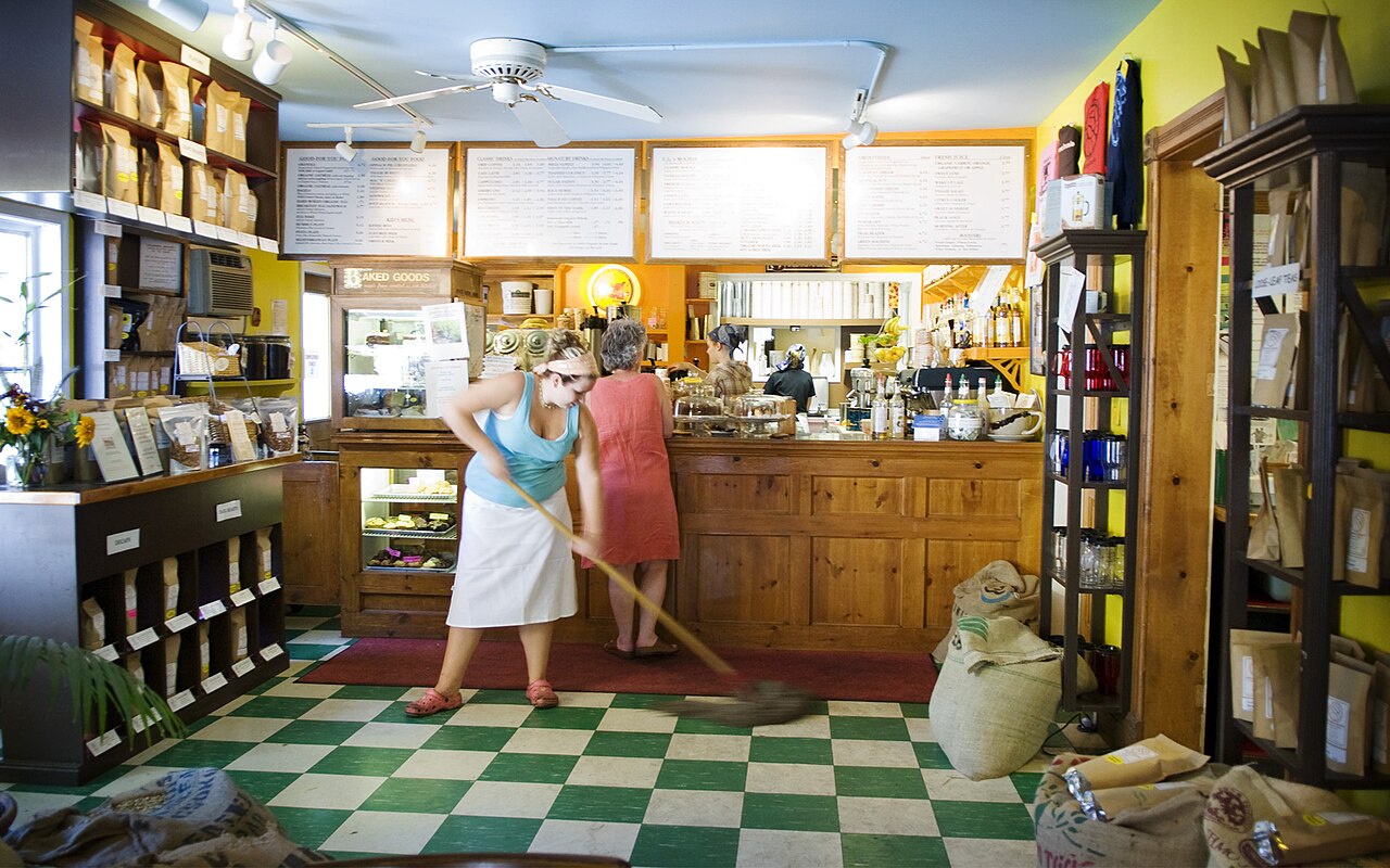 Saugatuck — Uncommon Ground - Saugatuck MI - Flickr - ^Ann Gordon