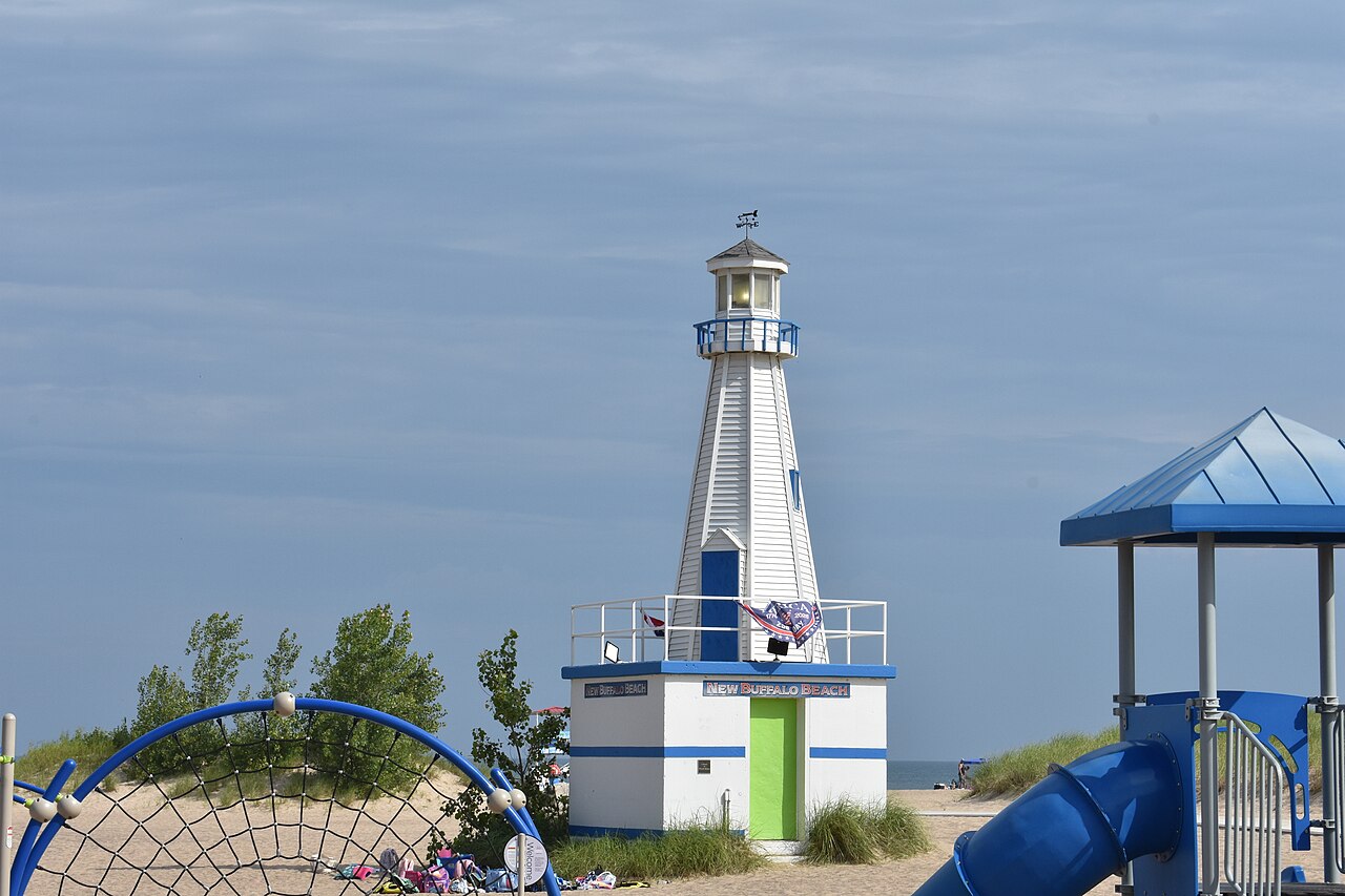 New Buffalo &mdash; New Buffalo Beach Lighthouse