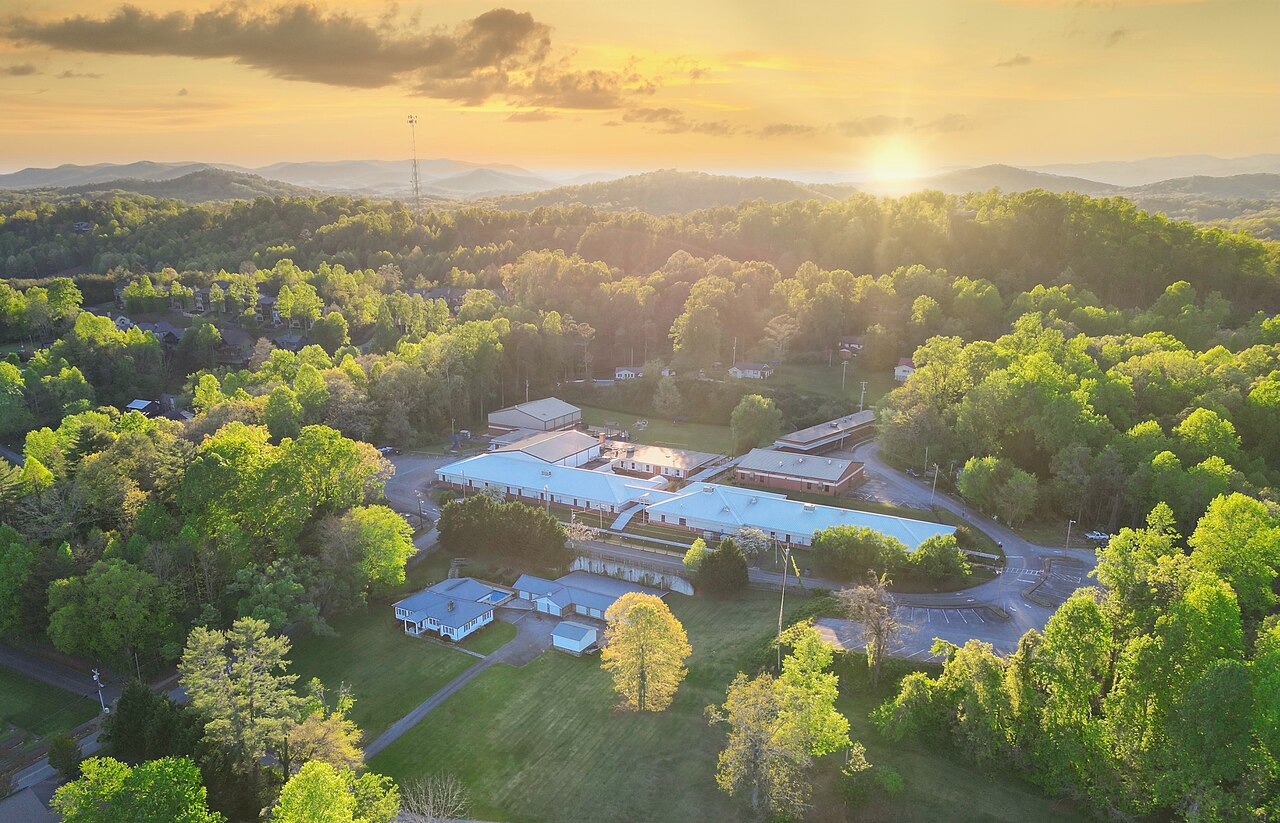 Blue Ridge &mdash; Fannin County Elementary School in Blue Ridge, Georgia