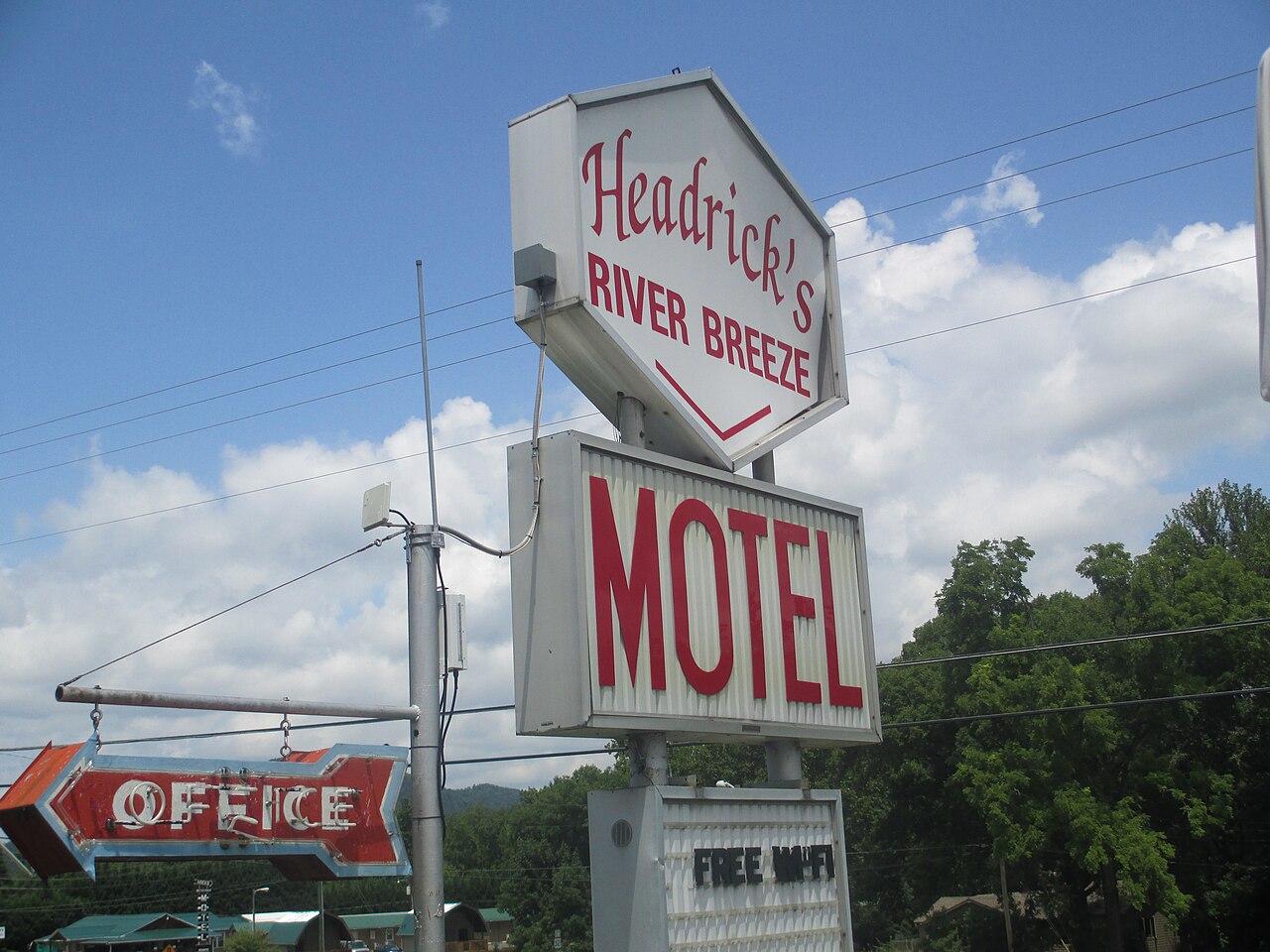 Townsend &mdash; Headricks's Motel, Townsend, TN IMG 5006