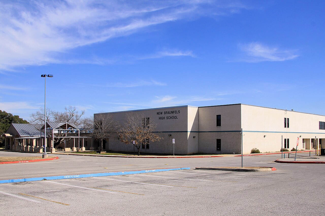 New Braunfels &mdash; New braunfels high school 2014