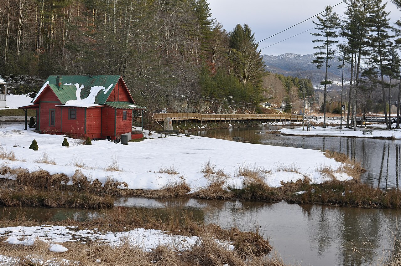 Banner Elk &mdash; Shawneehaw Creek into Mill Pond