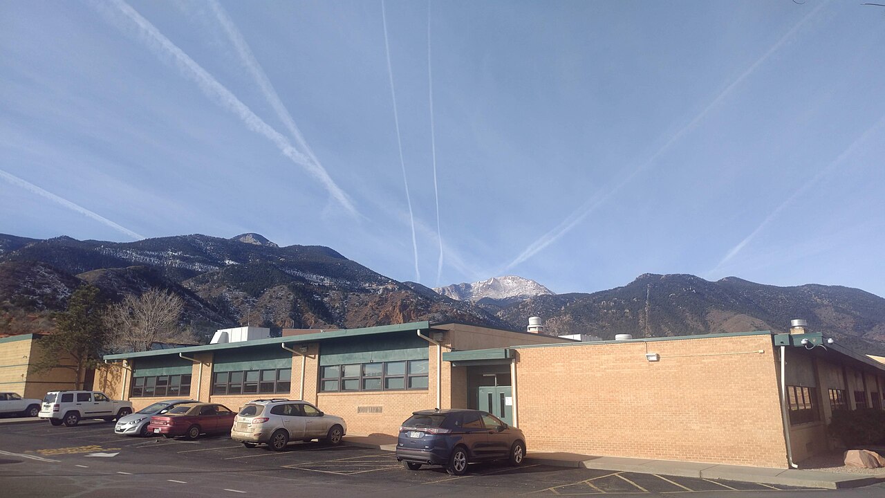 Manitou Springs &mdash; Manitou Spring Public High School and Pikes Peak