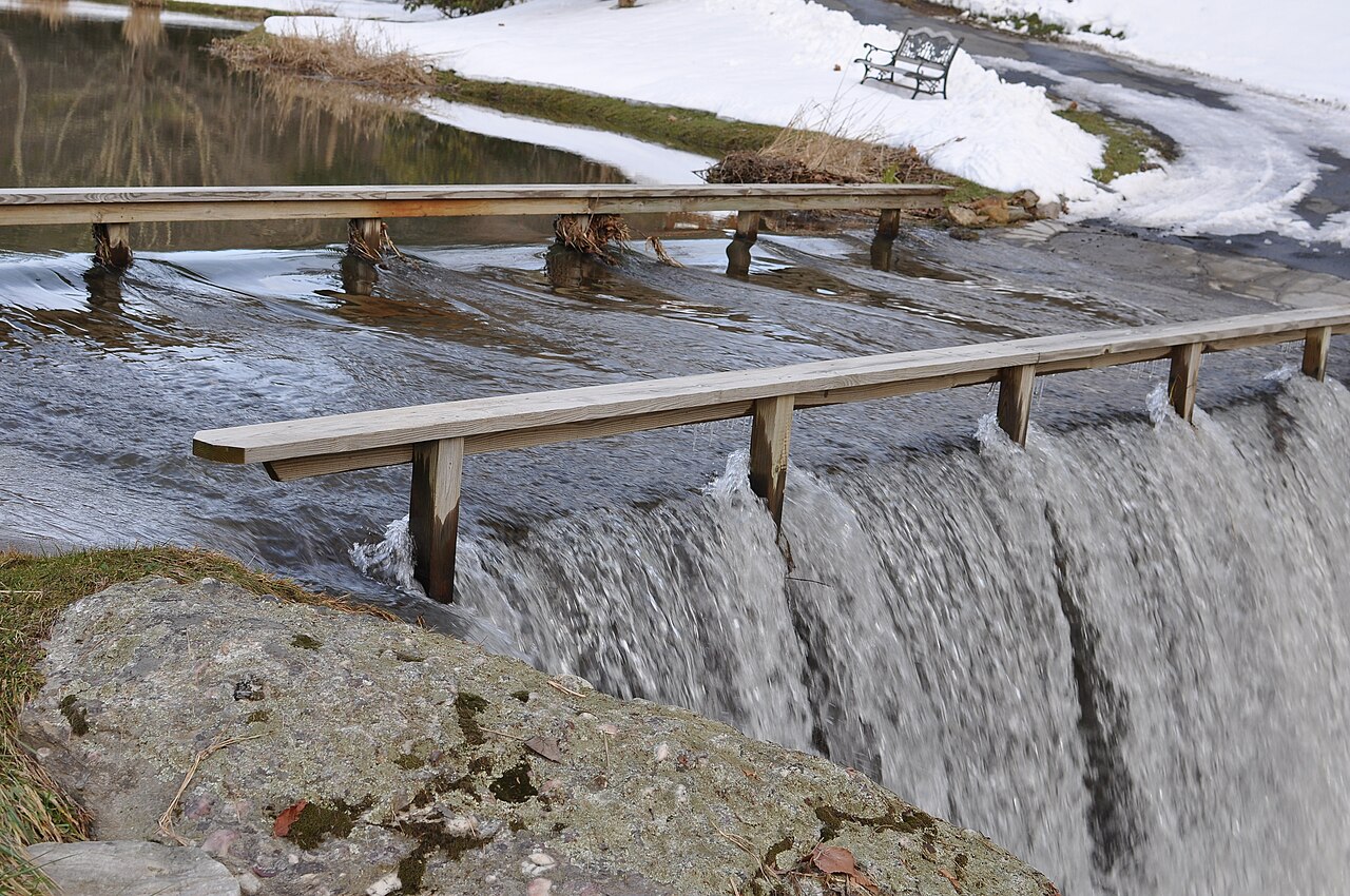 Banner Elk &mdash; The Shawneehaw Creek over bridge