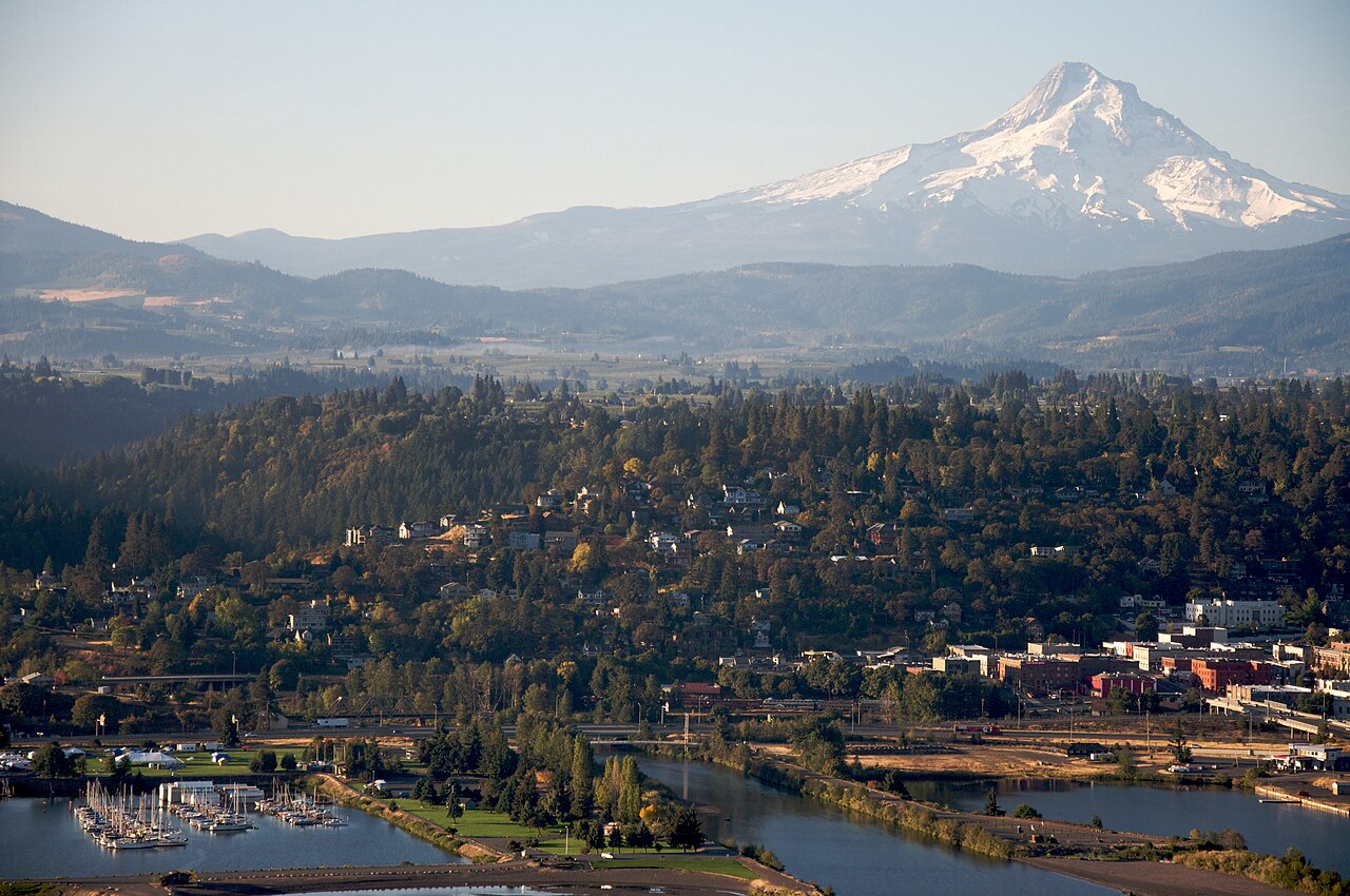 Hood River — Hood River OR - aerial