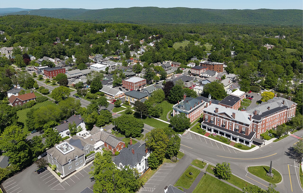 Lenox &mdash; Lenox, Massachusetts