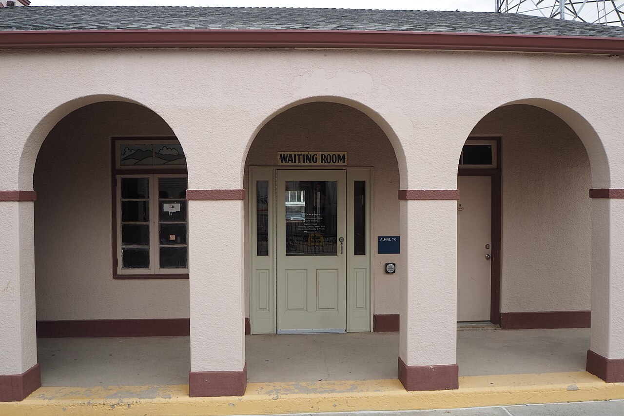 Alpine &mdash; Alpine Texas Amtrak Station Waiting Room