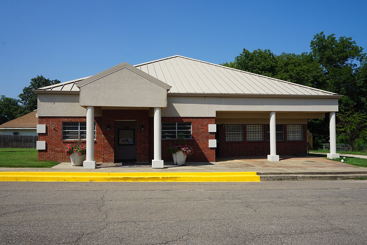 Broken Bow &mdash; Broken Bow August 2018 12 (Broken Bow Schools Administration Building)