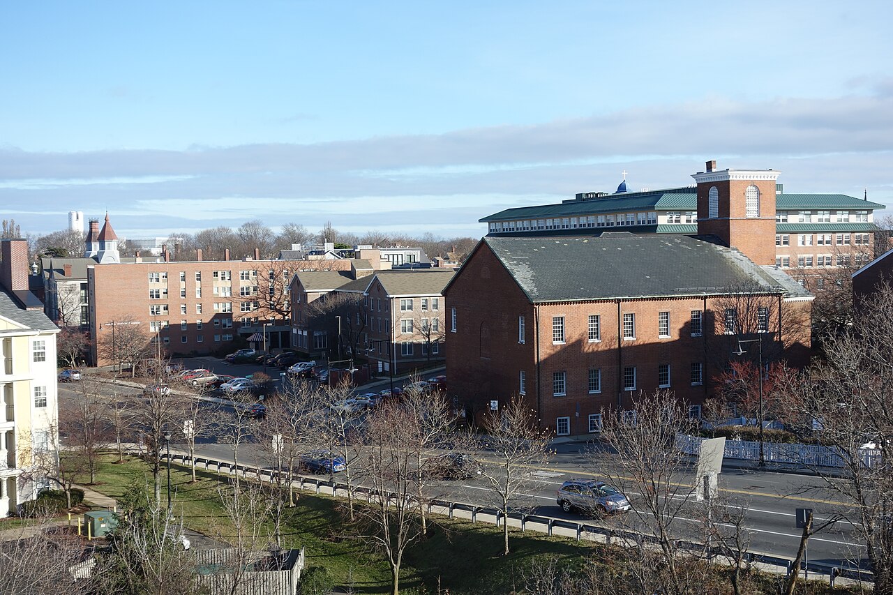 Salem &mdash; Buildings viewed from Salem station garage (2), December 2018
